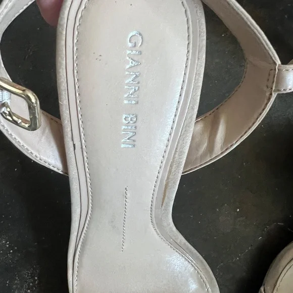 Gianni Bini Shoes - Picture 2 of 8